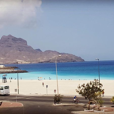 Casa Cafe Mindelo Hotel ภายนอก รูปภาพ